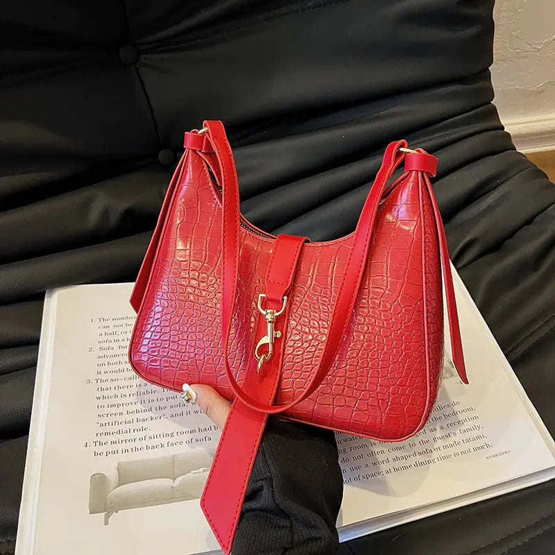 Bolsa RetroLux – Estilo e Exclusividade no Ombro