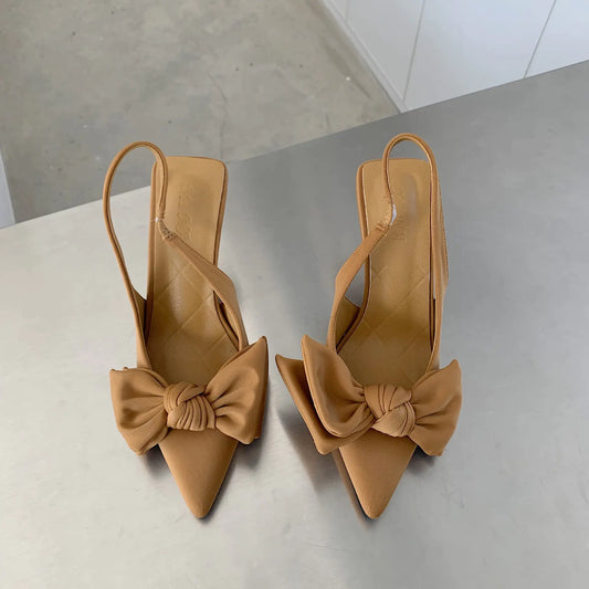 Stiletto Bow Glamour – Conforto e Estilo