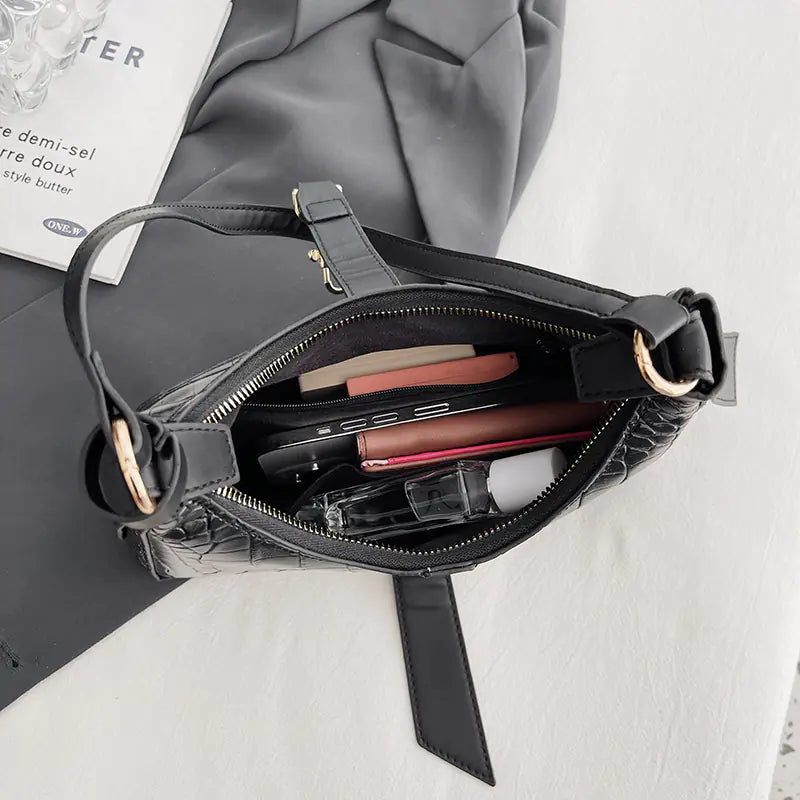 Bolsa RetroLux – Estilo e Exclusividade no Ombro